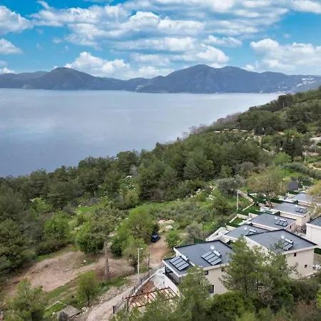 Villa Sleeps 4 With Seaview Awz 270 *